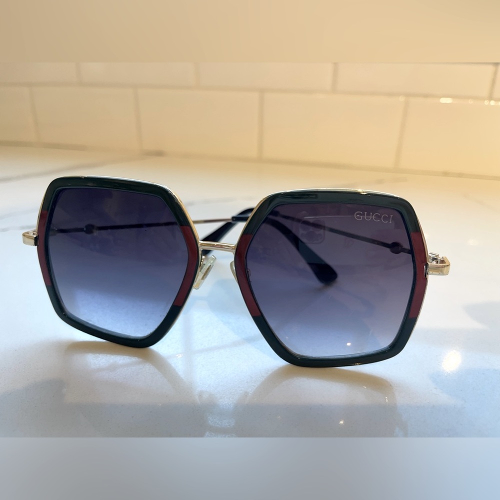 Gucci Hexagonal Sunglasses - Black and Red